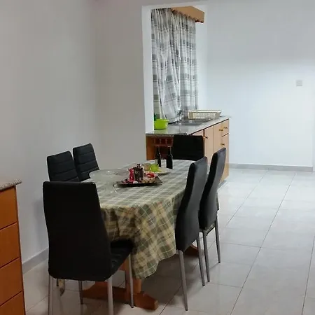 Sotiroulla فيلة